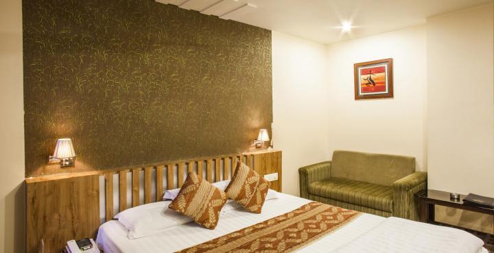 Hotel Tulsi Exotic Bhopal Bagian luar foto