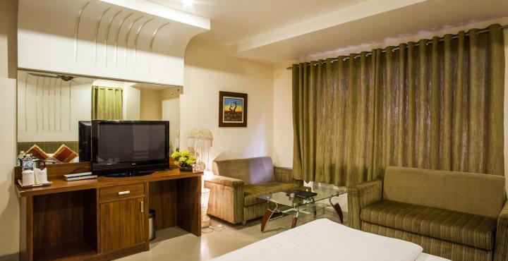Hotel Tulsi Exotic Bhopal Bagian luar foto