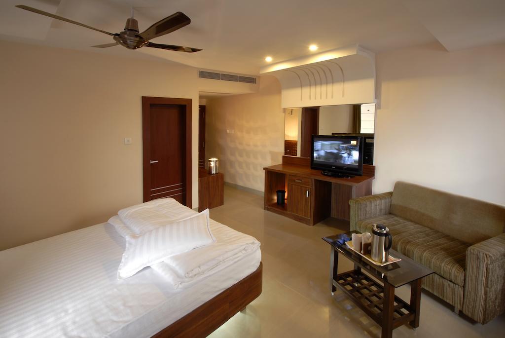 Hotel Tulsi Exotic Bhopal Ruang foto
