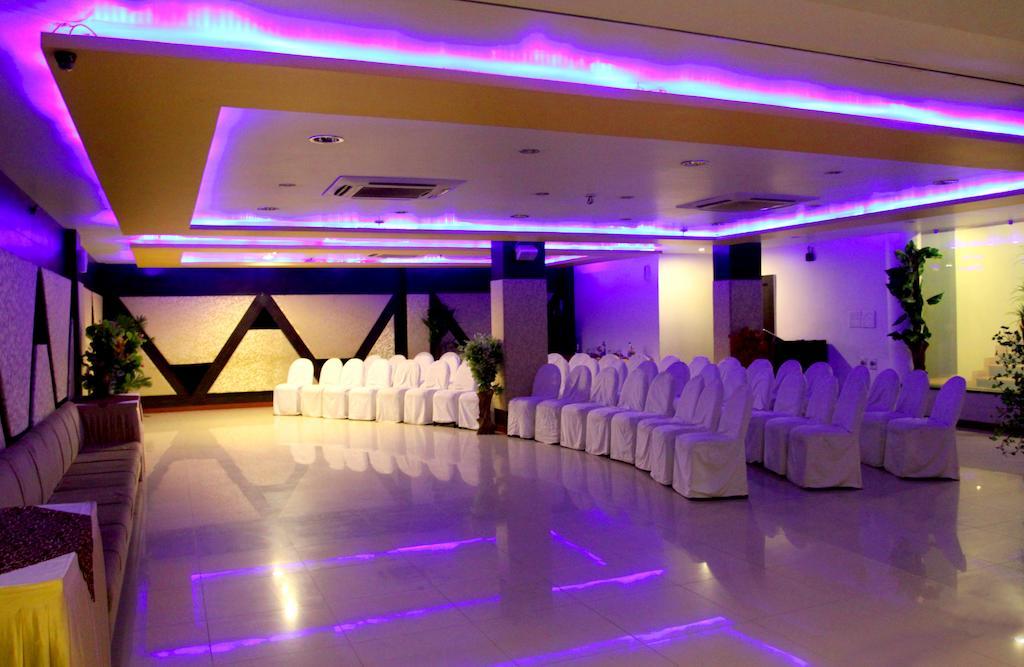 Hotel Tulsi Exotic Bhopal Bagian luar foto