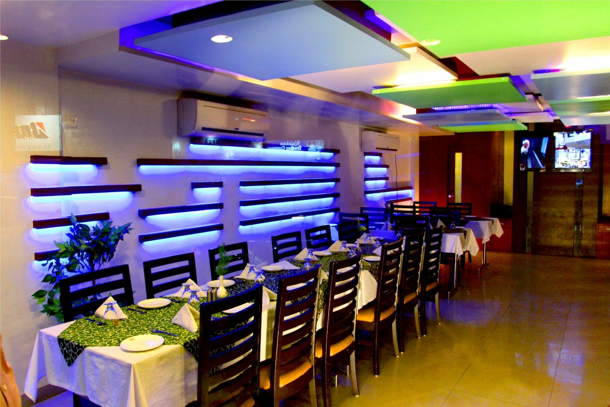 Hotel Tulsi Exotic Bhopal Bagian luar foto
